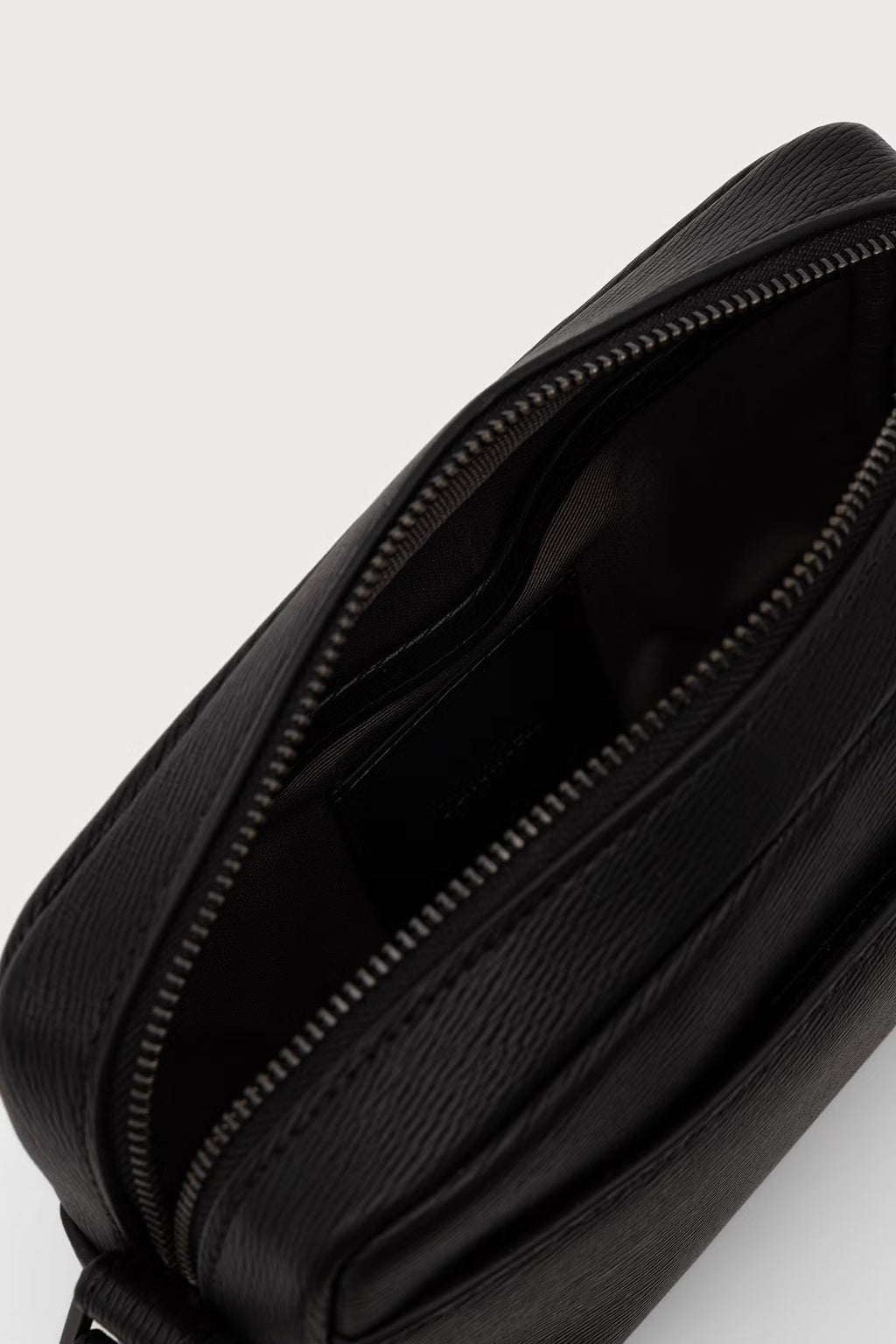 Noir - CALVIN KLEIN Pochette à dragonne plaque Emblem Noir