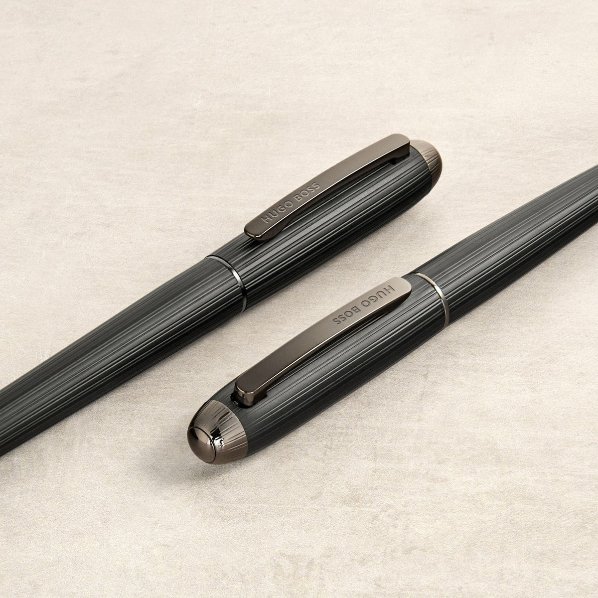 Chrome - Hugo Boss Stylo bille Contour Pinstripe